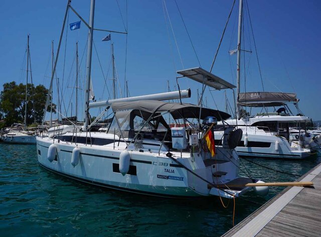 Bavaria C38 Talia